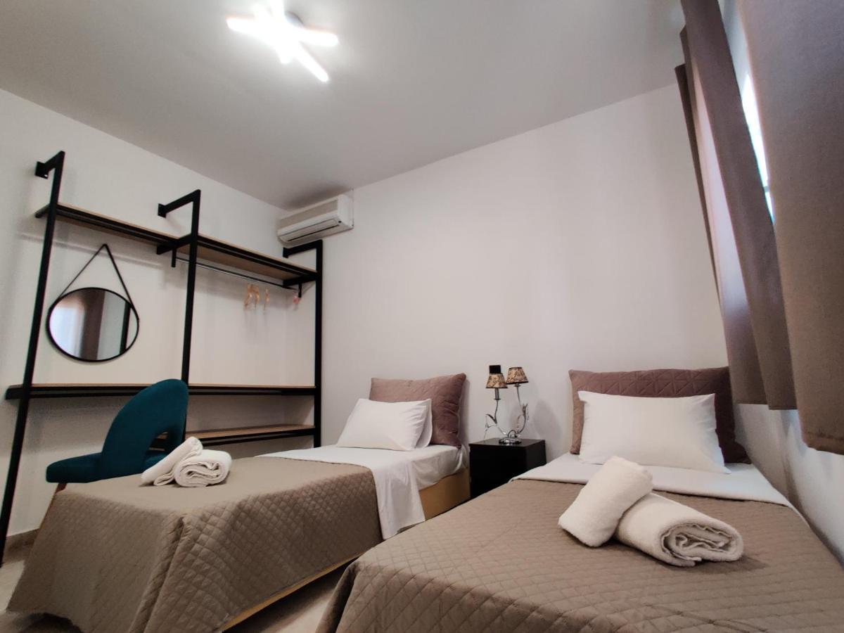 Victoria'S Suites Corfu レフキンミ エクステリア 写真